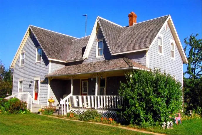Stewart Harbourside Cottage - Image 1
