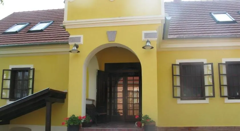 Fürge Róka Porta - Image 1