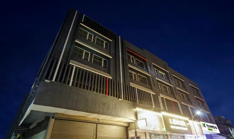 OYO Townhouse 063 M G Road - Image 1