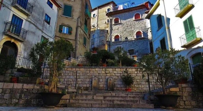 Casa delle due sorelle - Image 1