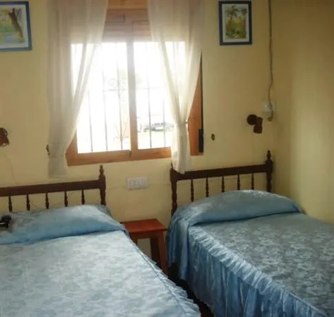 Apartamentos Bolonia Paraiso - Image 1