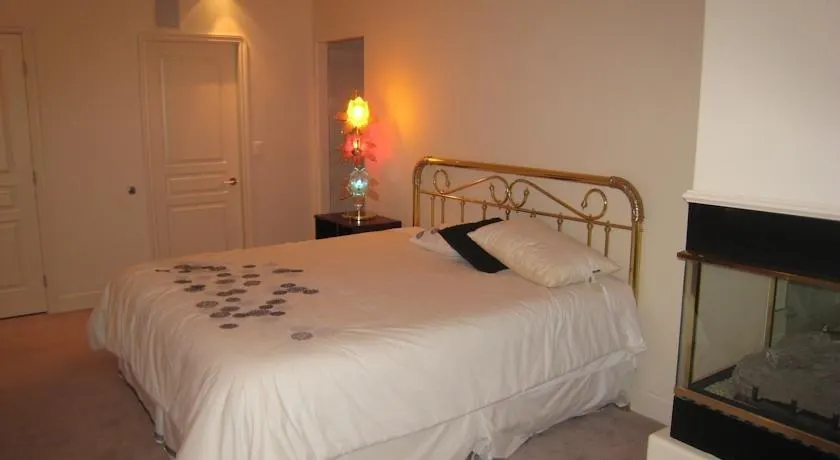 Mountain View Guest House Kelowna - Image 1