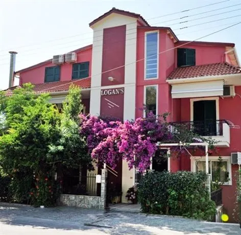 Logan's Beach Hotel - Image 1