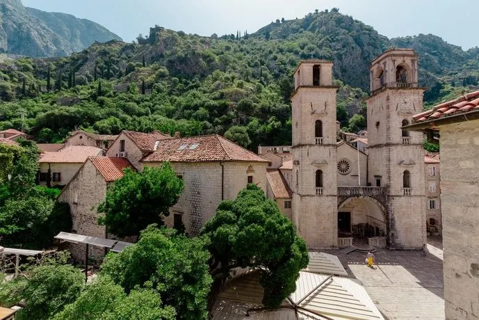 Old Town Cathedral - Image 1
