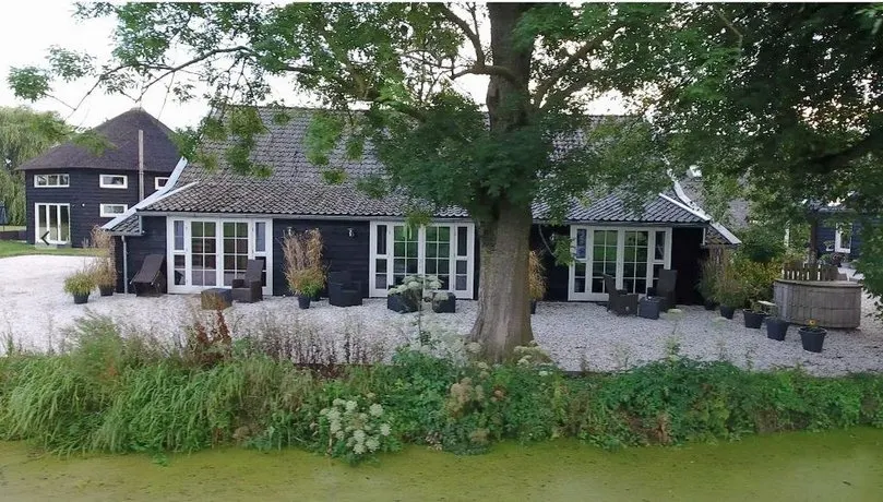 B&B Posthoorn Lodge - Image 1