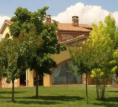 B&B La Casa Fra Gli Olivi - Image 1
