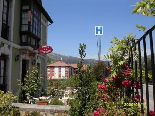 Hotel Asturias - Image 1