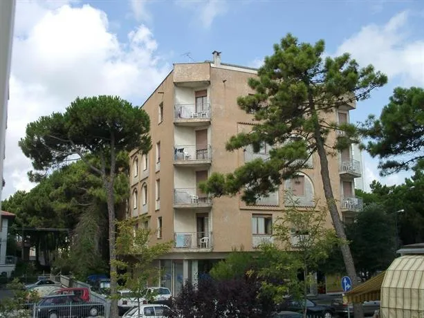 Holiday - Image 1