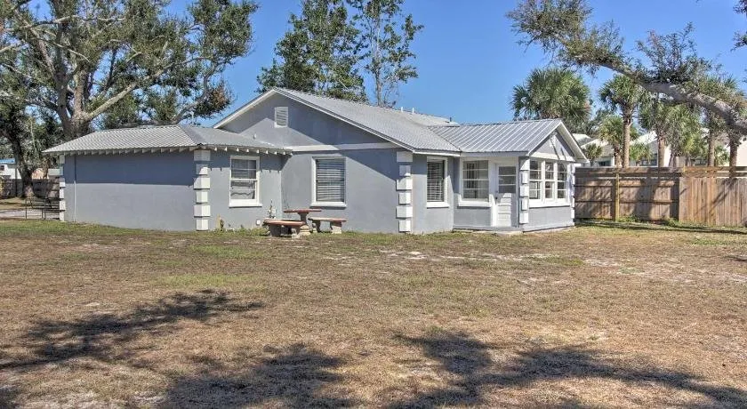 Live Like a Local - Bayfront Panama City Home - Image 1