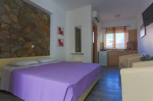 Replay Apartments - Image 1