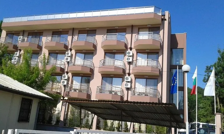Hotel Vega - Image 1