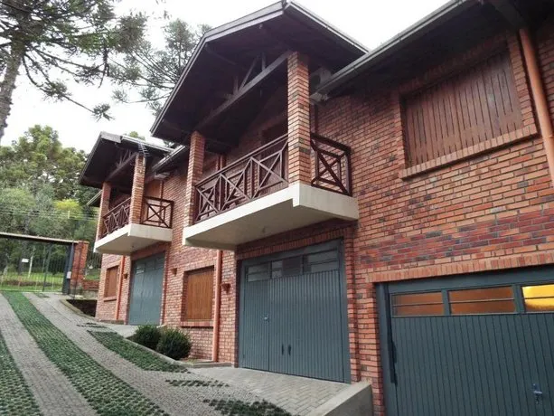 Sobrado House - Image 1