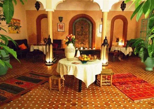 Riad Helen - Image 1