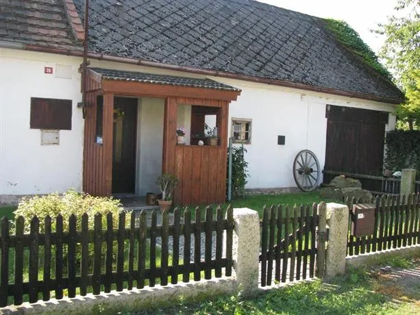 Country Cottage Koza - Image 1