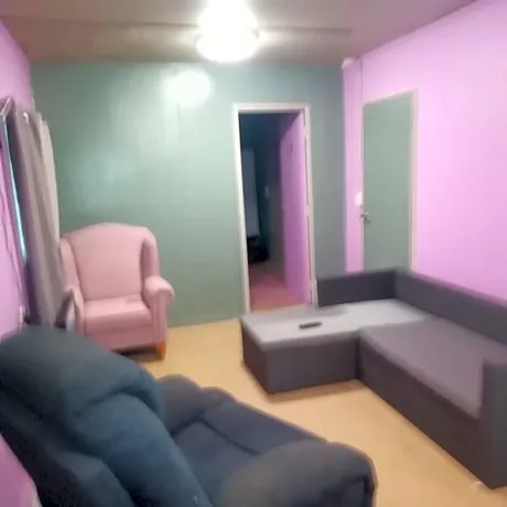 buffalo beach hostel - Image 1