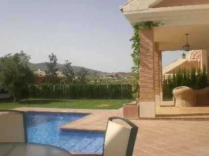 Granada Privilege - Image 1
