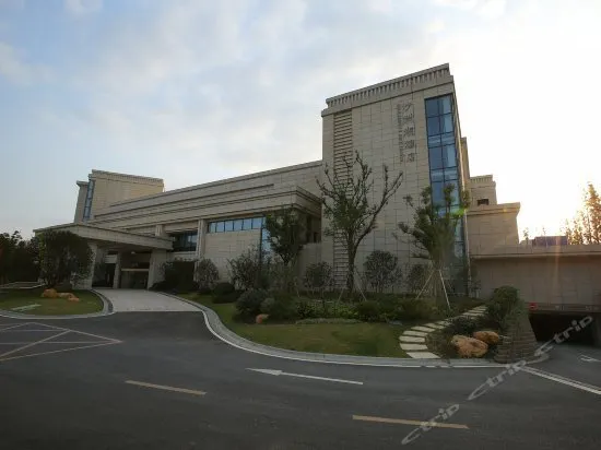 Shazhou Lake Hotel - Image 1
