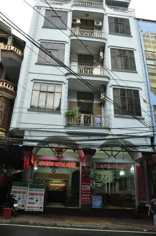 Authentic Cat Ba Hotel 2 - Image 1