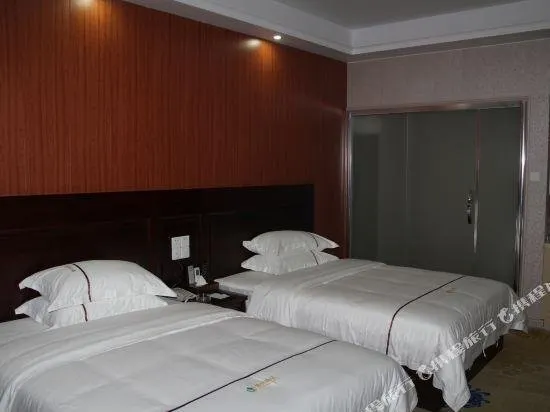 Linjiang Hotel - Image 1