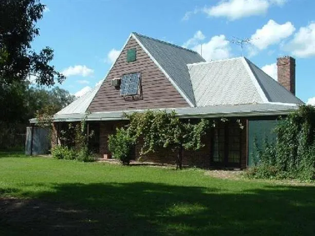 Rothvale Winery & Vineyard Cottages - Image 1