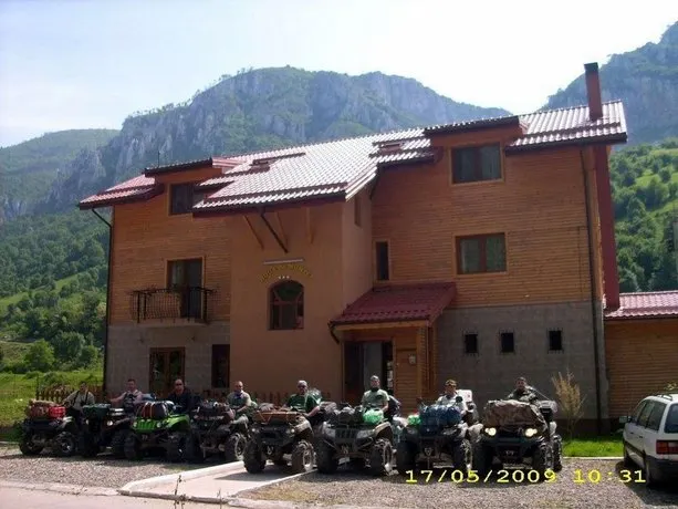 GuestHouse RouaDeMunte - Image 1