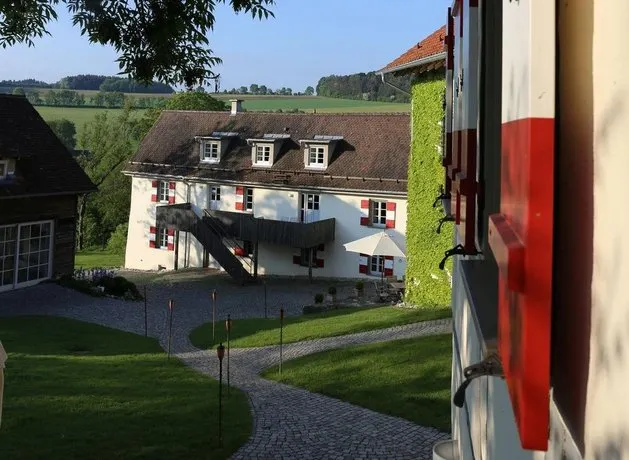 Hofgut Maisenburg - Image 1