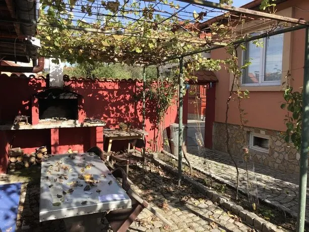 Tainov House - Image 1