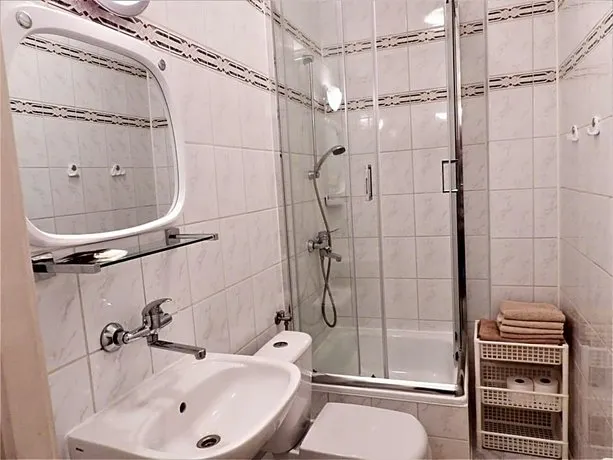 Dworek Osiecki Hotel - Image 1
