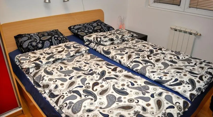 Alexandar's Place Apartment - Image 1