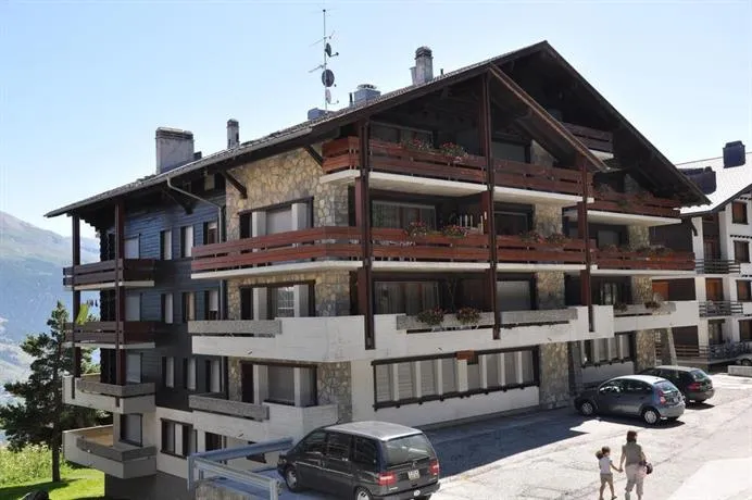 Immeuble Les Aiglons - Image 1