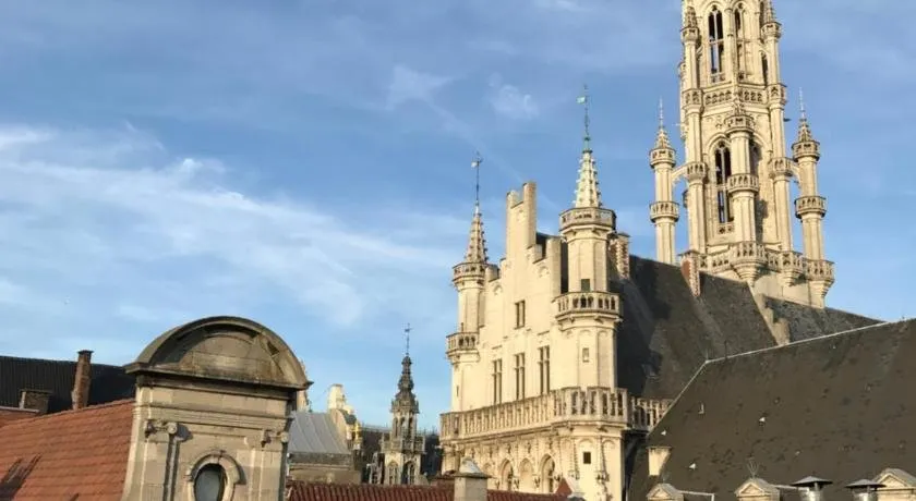 Grand Place Apartment - Image 1