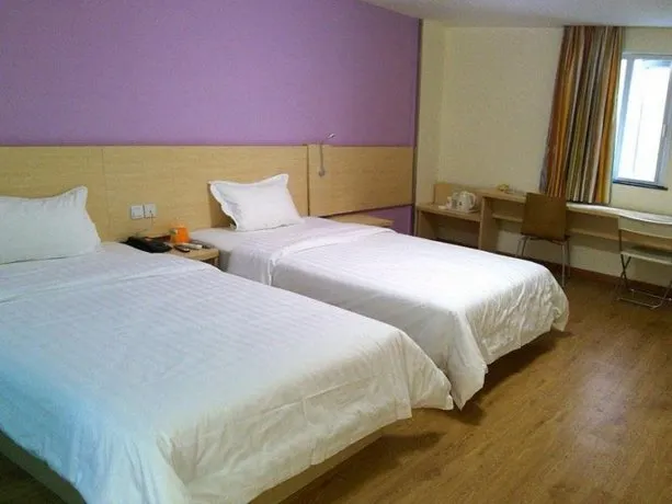 7Days Inn Yixing Golden Triangle Coach Station Branch - Image 1