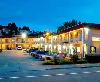 Valley Inn - Image 1