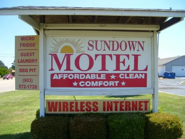 Sundown Motel - Image 1