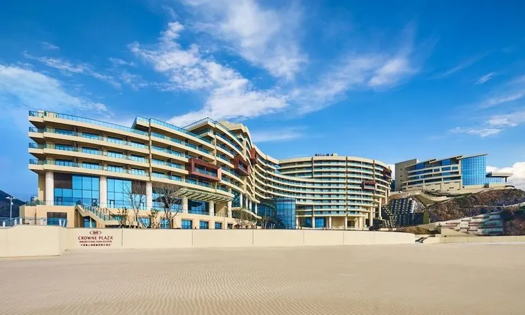 Crowne Plaza Ningbo Xiangshan Sea View - Image 1