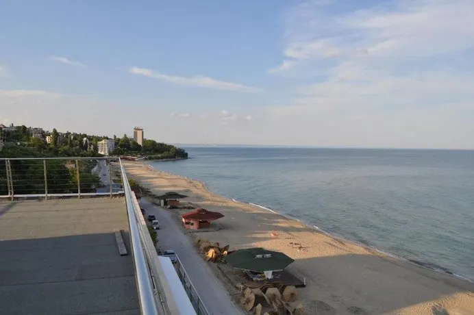 Kabakum Beach Apartments - Image 1