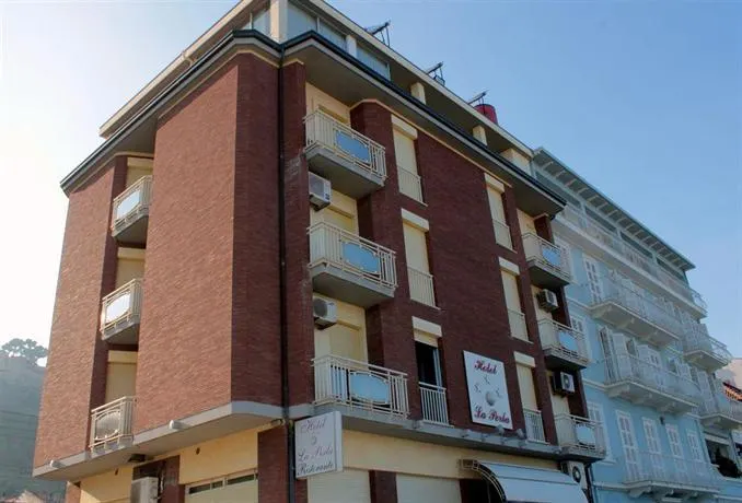 La Perla - Image 1