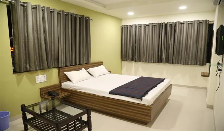 Hotel Dhruva - Image 1