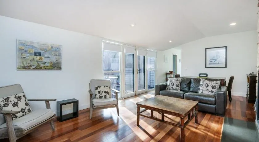 Cottage Watson - charming pet friendly property in the heart of Port Fairy - Image 1