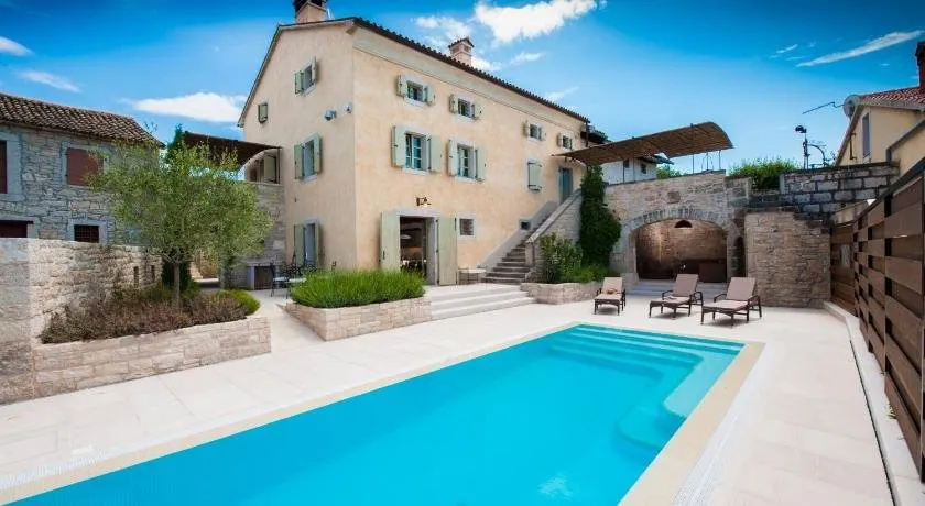 Villa Tona - Image 1