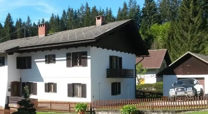 Haus Sieben - Singer Lydia - Image 1