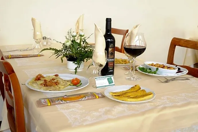 Albergo Ristorante Quadrifoglio - Image 1
