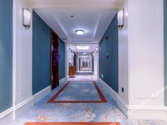 Wharfe Hotel - Image 1