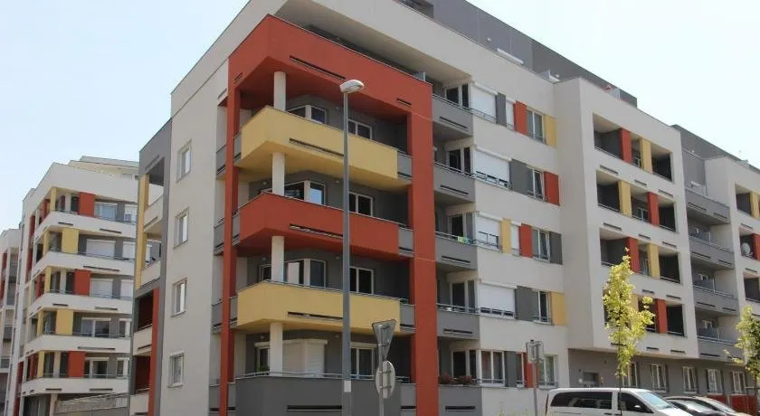 Element Prag Airport Apartment - Image 1
