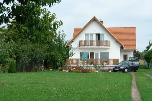 Csiri Vendeghaz - Image 1