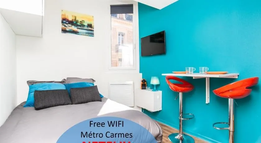 Superbe studio cosy Metro Carmes - Image 1