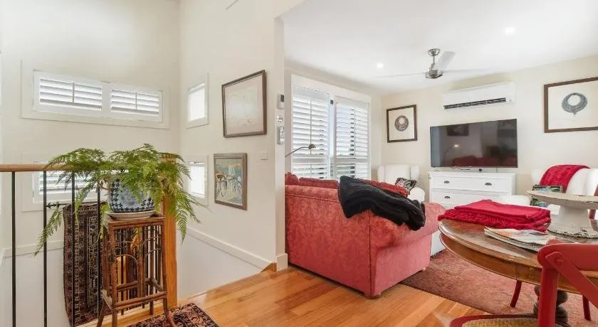 Gulls Way - Image 1