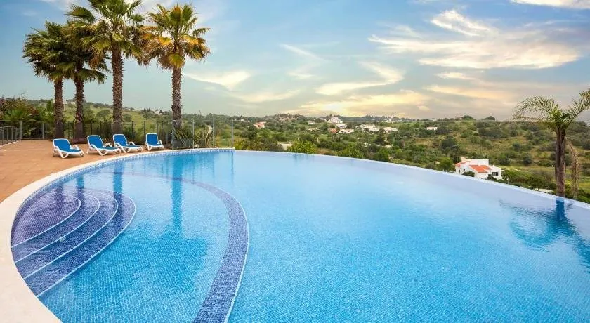 Pool and Sea View Apartment - Image 1