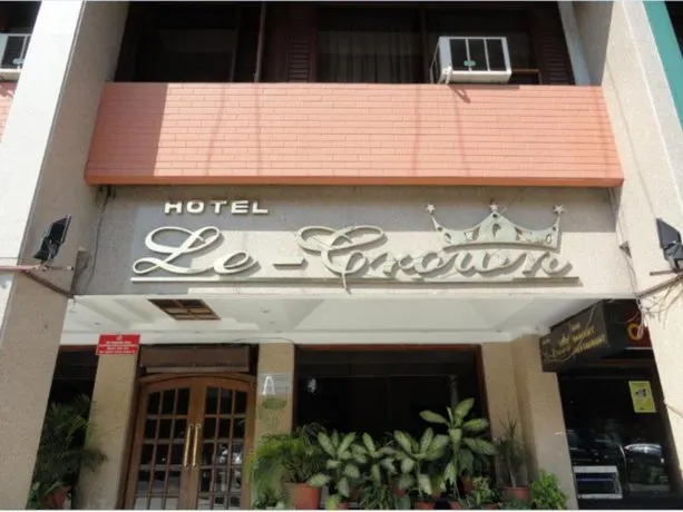 Hotel Le-Crown - Image 1