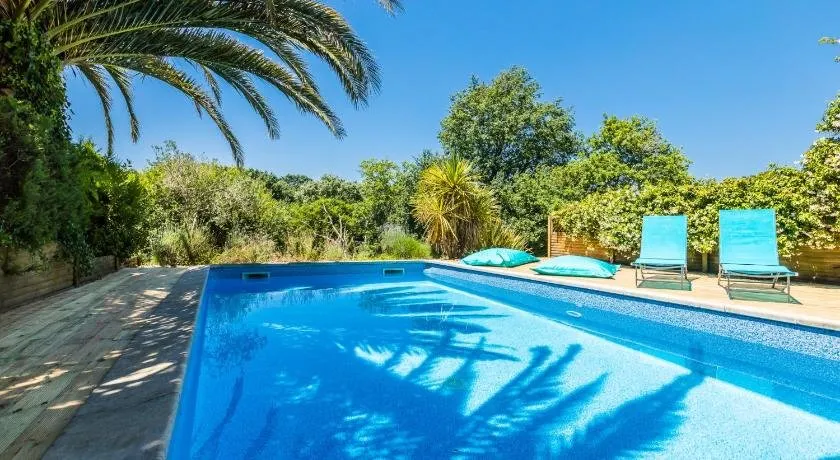 Large house of 160m2 with pool - Image 1